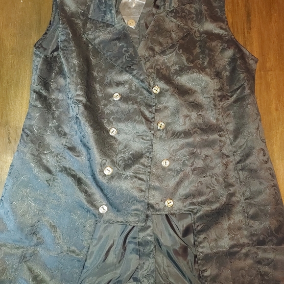 Elegant Black Brocade Men's Vest - Picture 4 of 4
